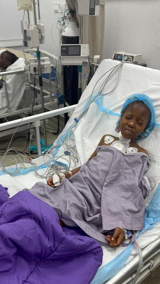 The first hours after surgery, in intensive care.
